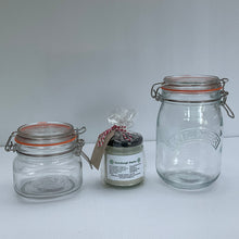 Load image into Gallery viewer, Sourdough Gift Set includes Starter + 0.5l Kilner Jar and recipes