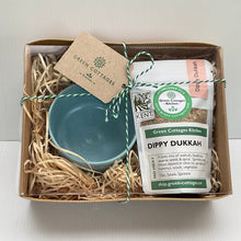 Load image into Gallery viewer, Exclusive Gift Set - Hand Thrown Ceramic Dish + Dippy Dukkah
